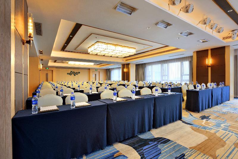 Holiday Inn Express Chengdu Tianhe Exterior photo